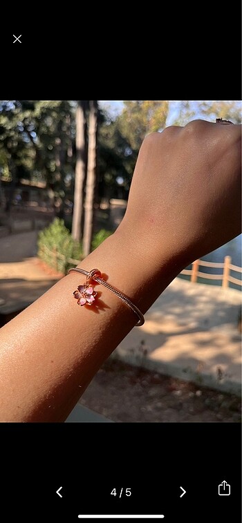 Beden ten rengi Renk Pandora Kiraz Çiçeği Charm