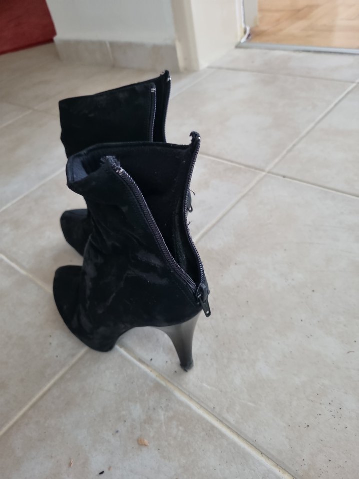 Siyah Süet Topuklu Gotik Kadın Bot - Görsel 2