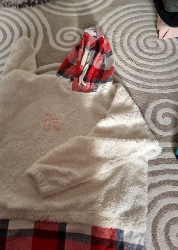 Kırmızı Ekose Desenli Tüylü Sokak Stili Köpek Kıyafeti - Görsel 3