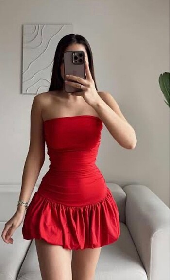 Kırmızı balon elbise BERSHKA