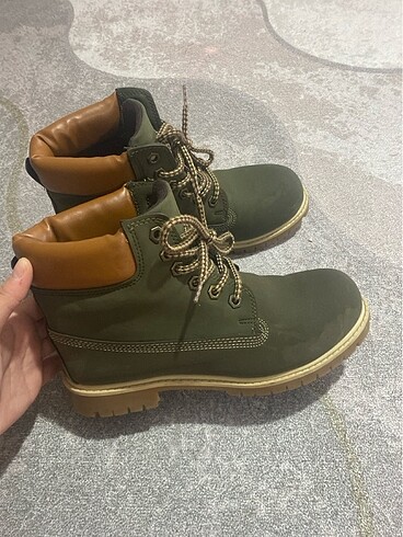 LC Waikiki Haki yeşil bot