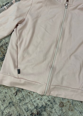 Pembe kapüşonlu - Görsel 2