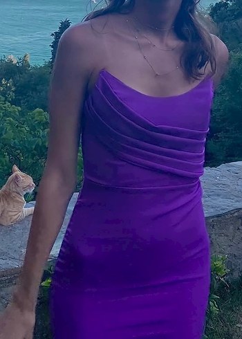 Mor Uzun Drapeli Straplez Abiye Elbise - Görsel 10