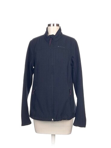 Decathlon Hırka %70 İndirimli.