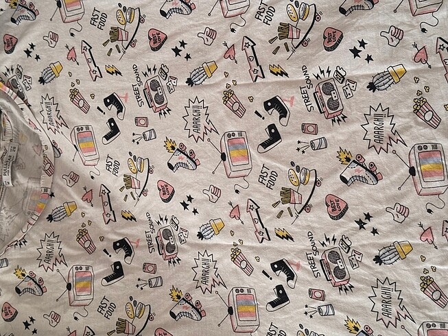 Pull and Bear Tshirt