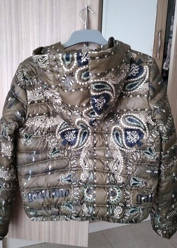 John Galliano İTALYADAN