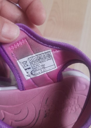Skechers Mor Tokalı Kız Çocuk Sandalet