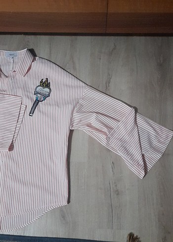 Pembe Nakışlı Kısa Uzun Kollu Kadın Gömlek - Görsel 3