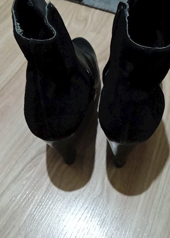 Siyah Deri Tokalı Stiletto Topuklu Bot - Görsel 3