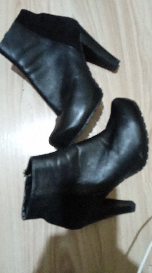 Siyah Deri Tokalı Stiletto Topuklu Bot - Görsel 2