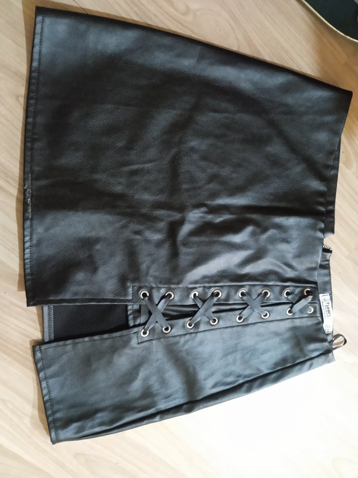 Kadın Siyah Deri Gotik Mini Etek - Görsel 4