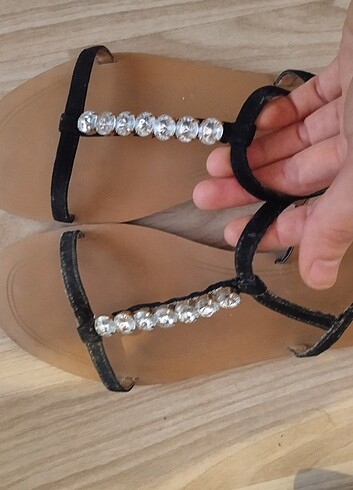 FLO markalı siyah taşlı parmak arası terlik  - Görsel 2