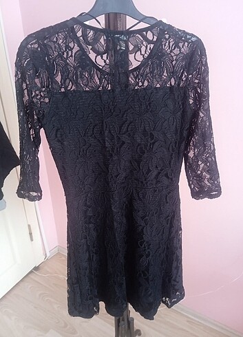 Siyah üst kısmı lastikli tül elbise - Görsel 5