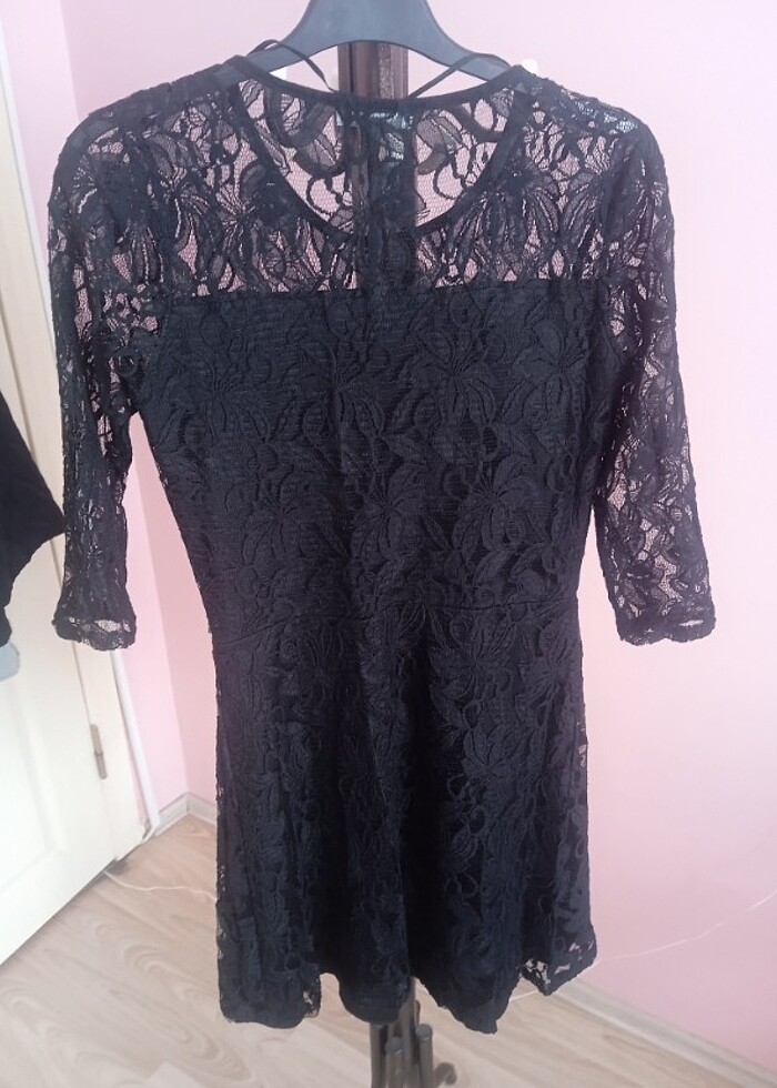 Siyah üst kısmı lastikli tül elbise - Görsel 5