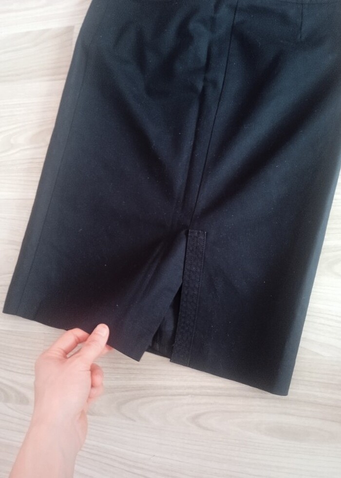 Siyah yüksek bel yırtmaçlı etek  - Görsel 3