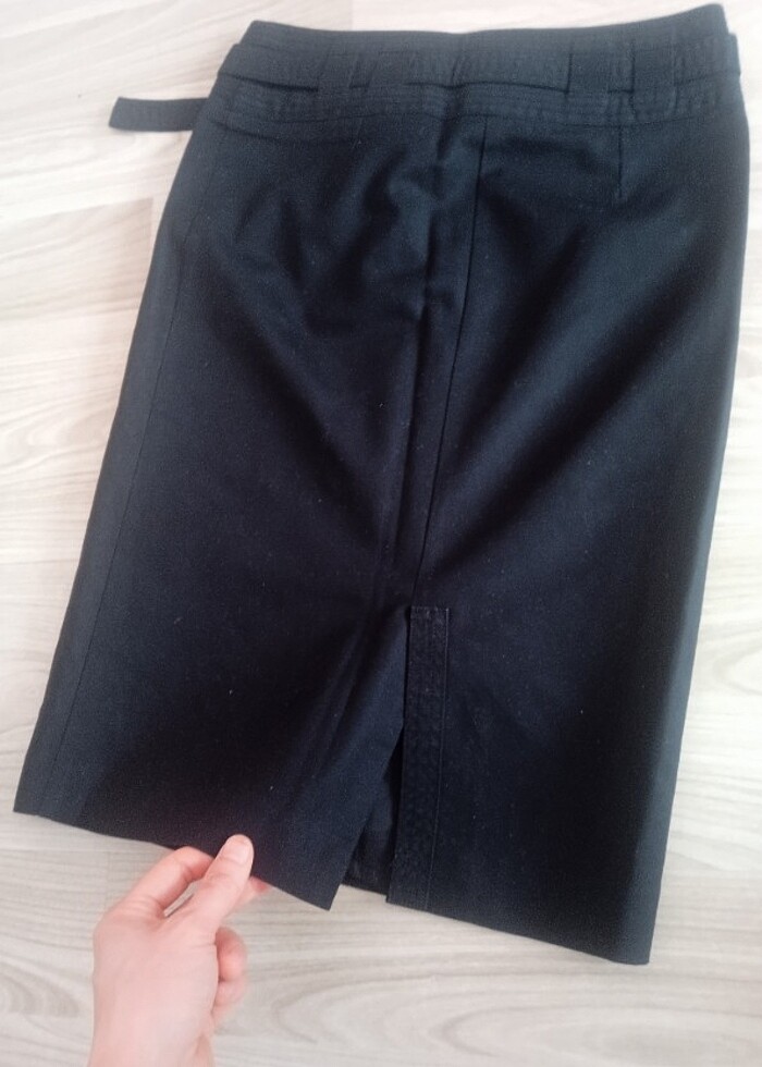 Siyah yüksek bel yırtmaçlı etek  - Görsel 4