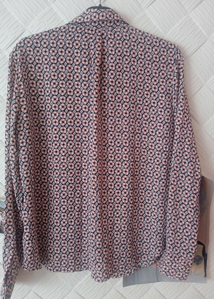 H&m markalı gömlek  - Görsel 4