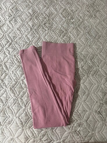Pembe tayt