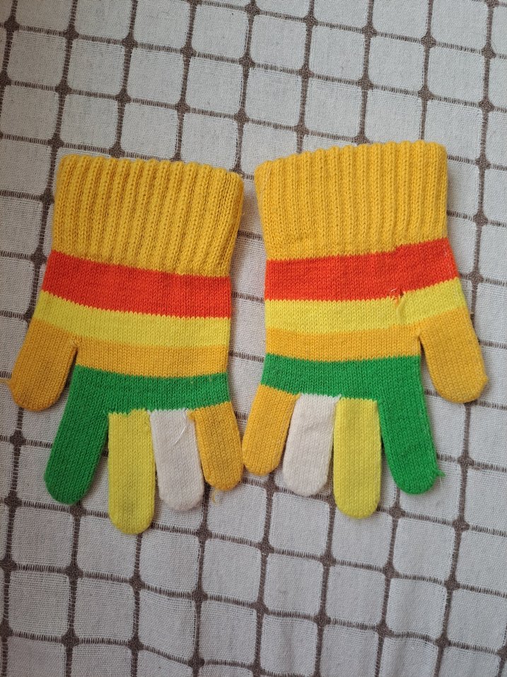 Renkli Çizgili Eldiven - Görsel 2