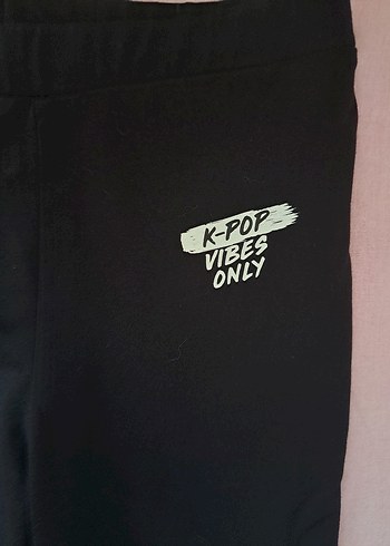 Kız Çocuk İspanyol Paça Yırtmaçlı Tayt - Görsel 4