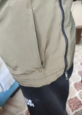 Kapüşonlu Yüksek Yakalı Haki Mont - Görsel 4