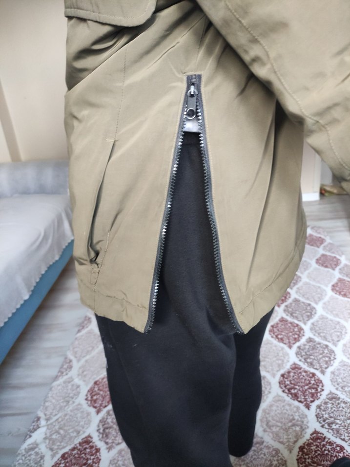 Kapüşonlu Yüksek Yakalı Haki Mont - Görsel 5