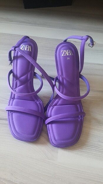Zara sandalet