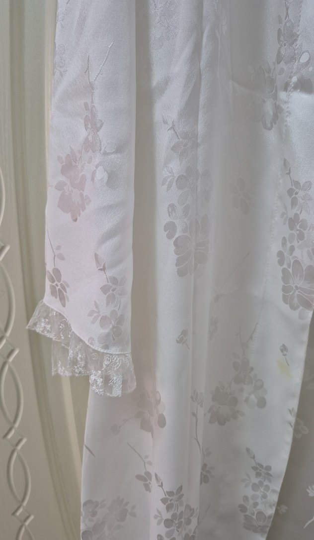 Nakışlı Bohem Uzun Beyaz Kadın Sabahlık - Görsel 3