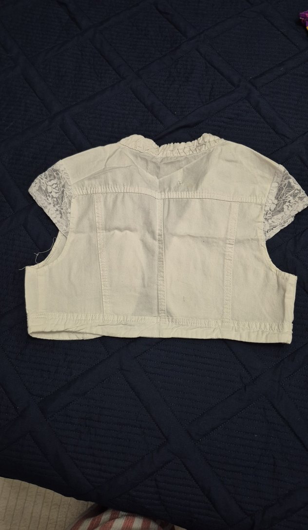 Kız Çocuk Beyaz  Kolsuz Yelek - Görsel 3