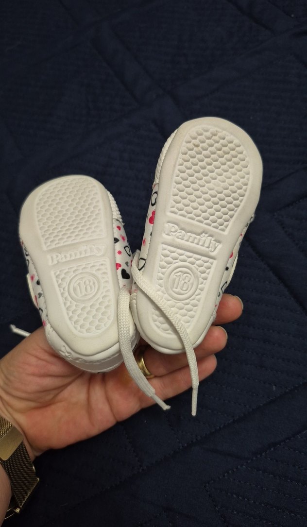 Kız Bebek İlk Adım Ayakkabısı Kalpli Desenli - Görsel 3