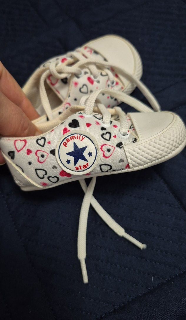 Kız Bebek İlk Adım Ayakkabısı Kalpli Desenli - Görsel 2