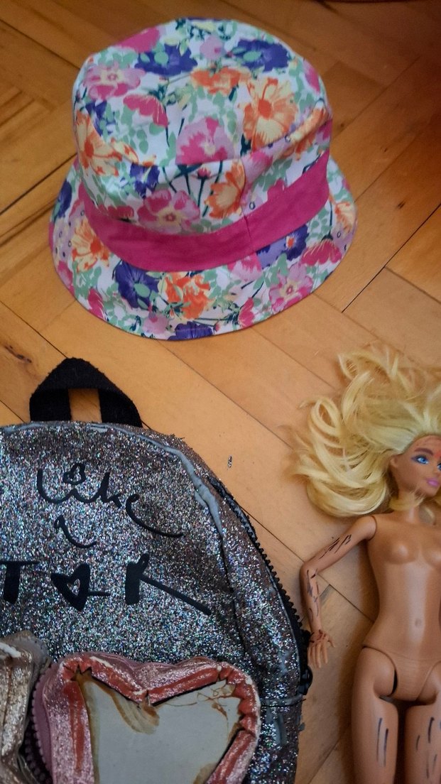 Parlak Altın Renkli Oyuncak Bebek - Görsel 5