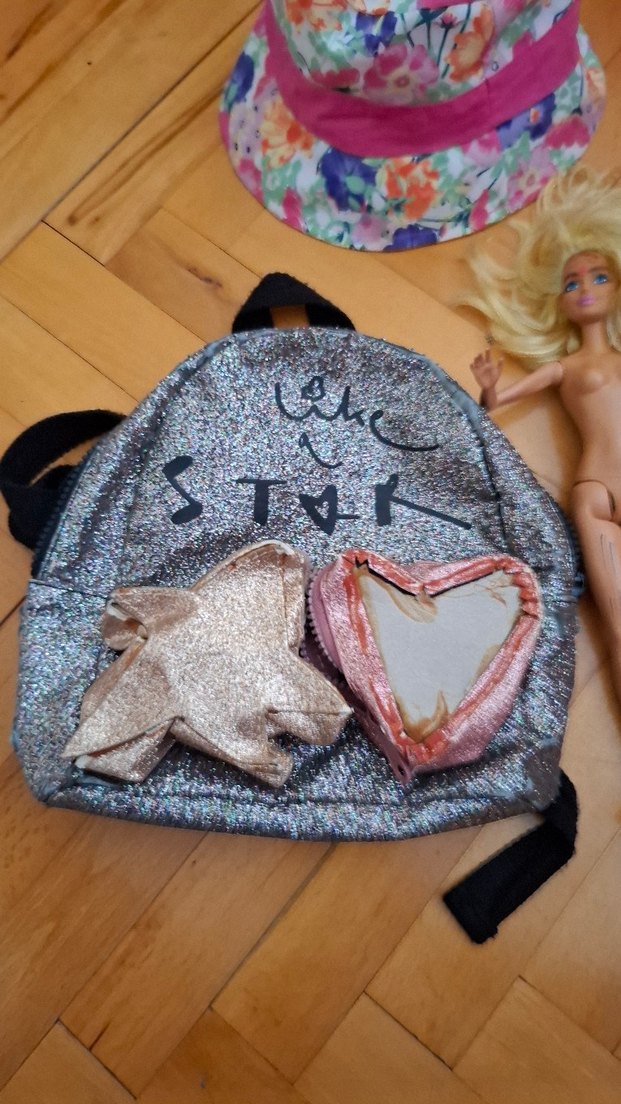 Parlak Altın Renkli Oyuncak Bebek - Görsel 2