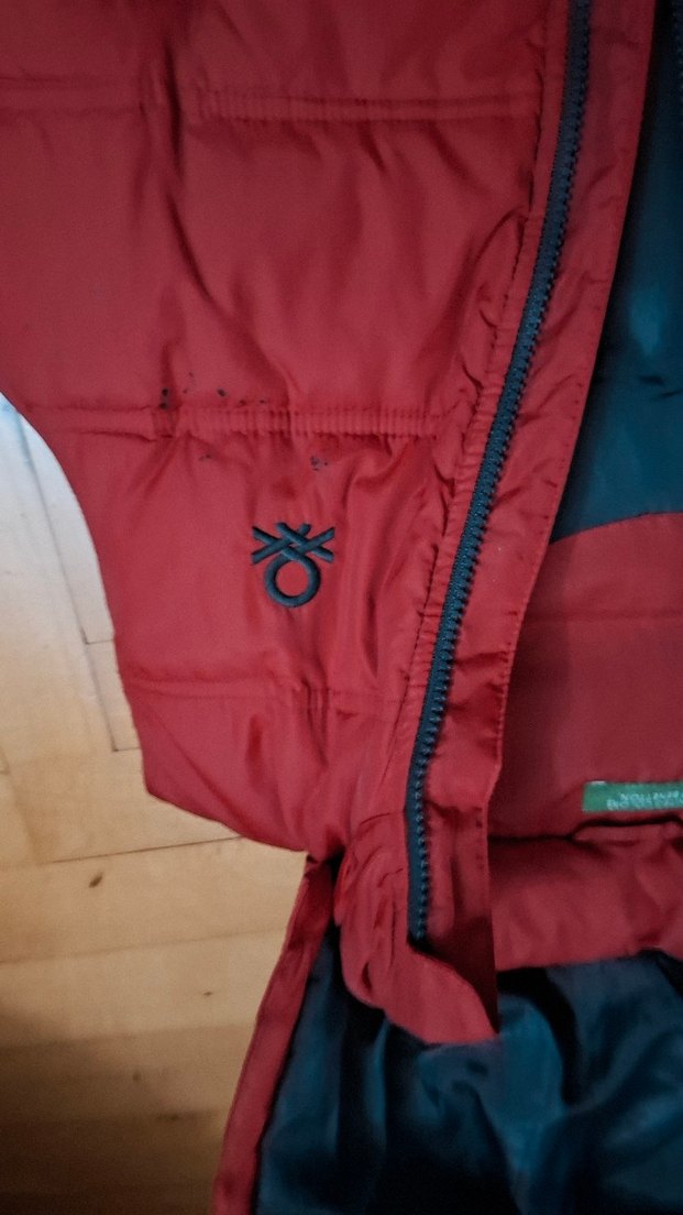 Koyu Kırmızı Kapüşonlu  Yelek - Görsel 4