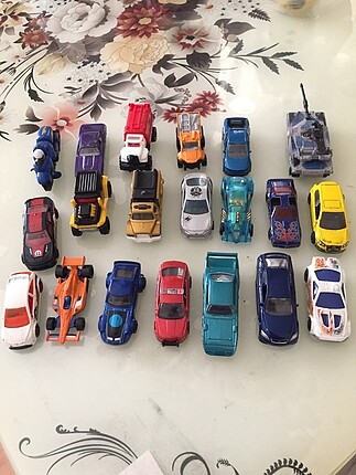 Hot wheels 21 adet
