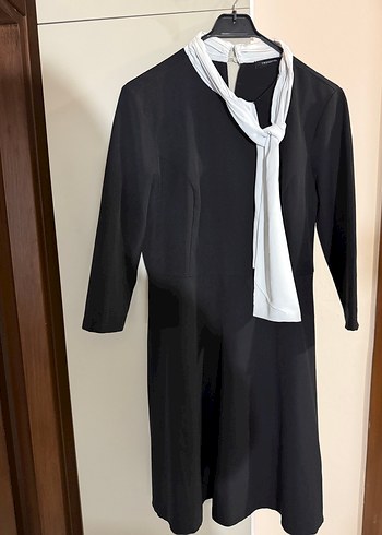 Siyah Uzun Kollu Midi Ofis Elbisesi - Görsel 3