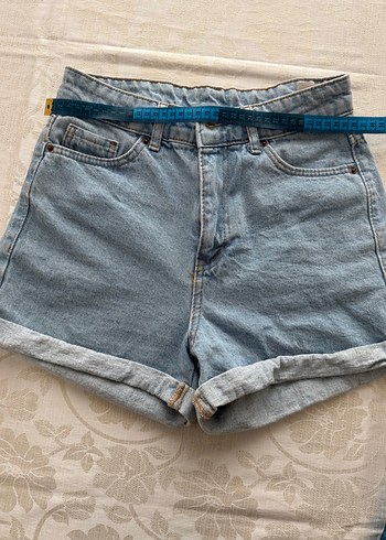 Düğmeli Loose Fit Mini Denim Şort - Görsel 3