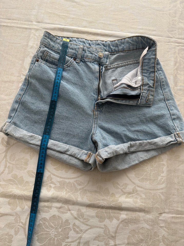 Düğmeli Loose Fit Mini Denim Şort - Görsel 2