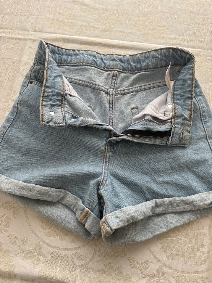 Düğmeli Loose Fit Mini Denim Şort - Görsel 5