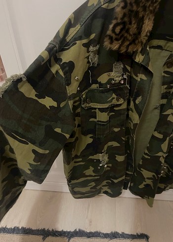 Kürk Detaylı Kamuflaj Kadın Ceket - Görsel 3
