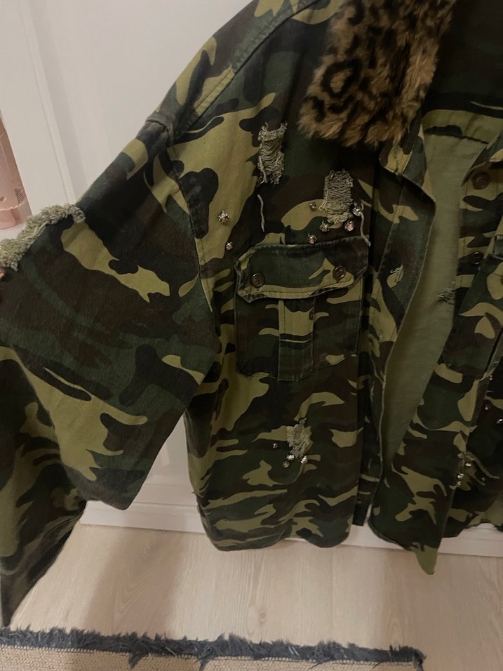 Kürk Detaylı Kamuflaj Kadın Ceket - Görsel 3