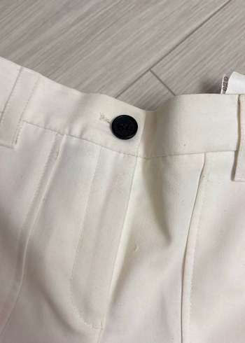Beyaz Kemerli Midi Kadın Kumaş Pantolon - Görsel 2