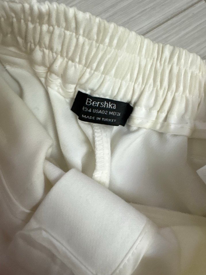 Beyaz Kemerli Midi Kadın Kumaş Pantolon - Görsel 3