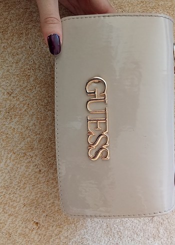 Guess Gri Beyaz Parlak Kadın Portföy Çanta