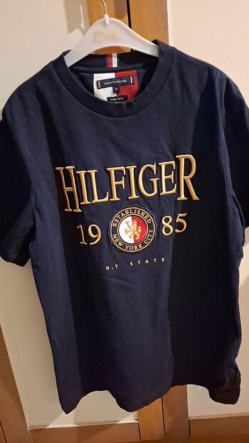 Tommy Hilfiger