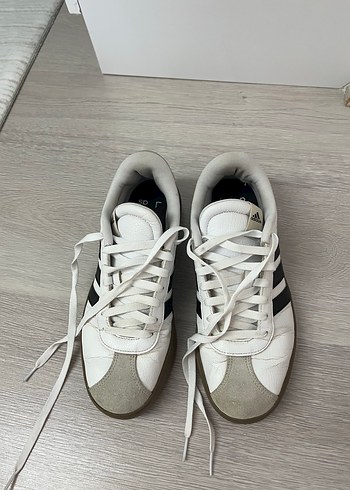 Adidas Beyaz Sneaker