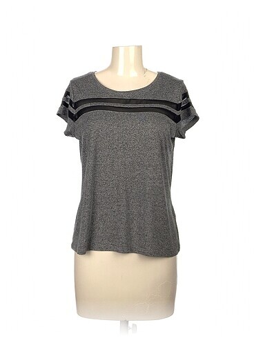 H&M T-shirt %70 İndirimli.