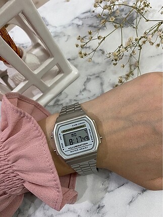 Retro unisex gümüş renk dijital kol saati