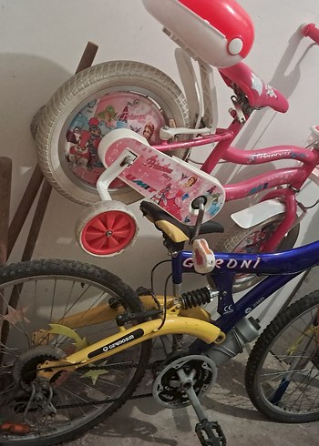 Pembe Renkli Çocuk Üç Tekerlekli Bisiklet