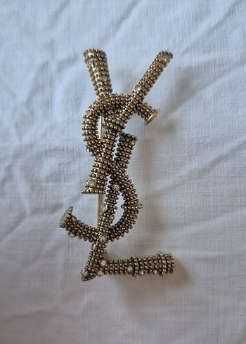 YSL Altın Renkli İşlemeli Payetli Broş